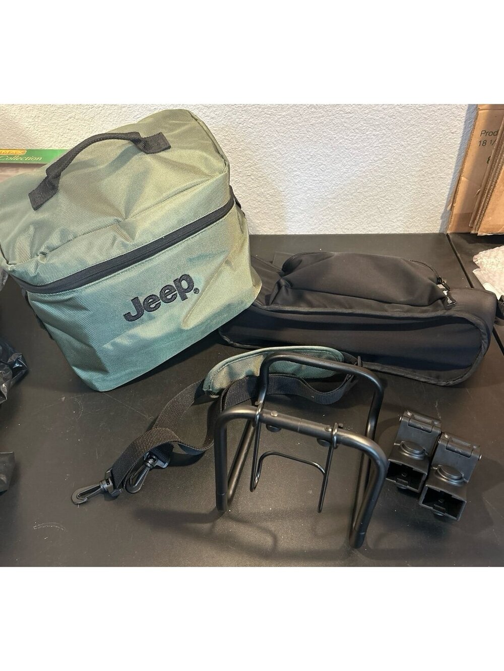 Jeep Deluxe Wrangler Stroller Wagon Cooler Bag & Parent Organizer frame bracket